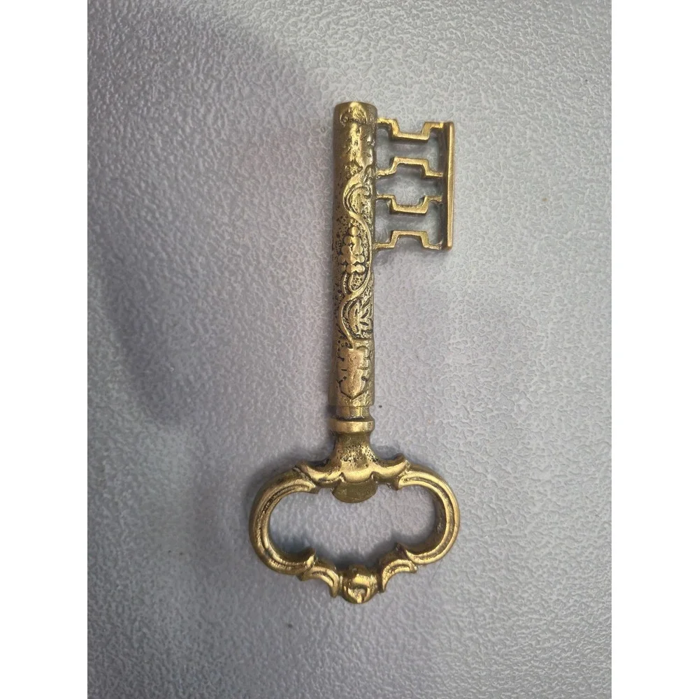 Vintage‎ Brass Skeleton Key Corkscrew Ornate Decorative Hidden Wine Opener 5.25